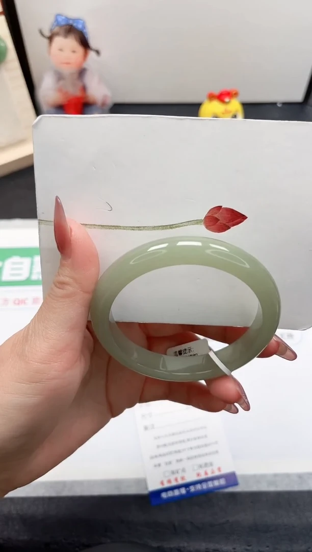 【闪购商品】石英质玉手镯未镶嵌136-60