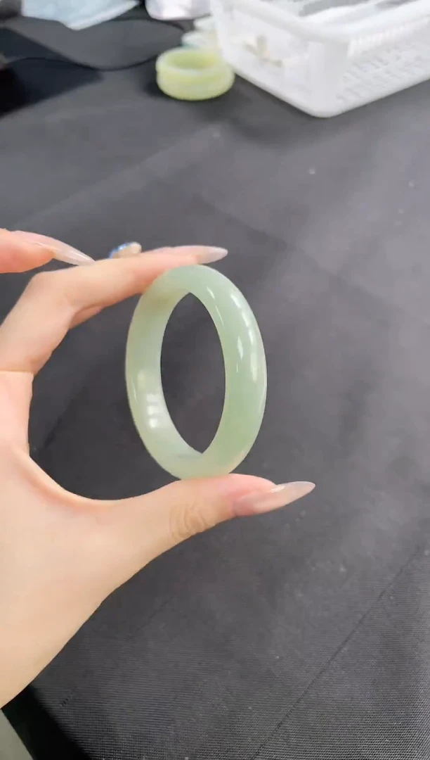 未镶嵌手镯石英质玉232-54