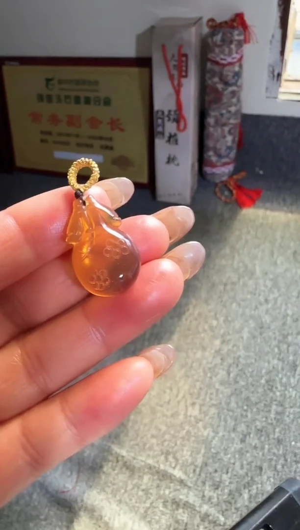 琥珀吊坠(赠链)未镶嵌#46缅甸琥珀吊坠