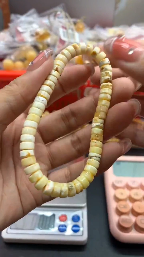 未镶嵌琥珀珠宝奇石1390