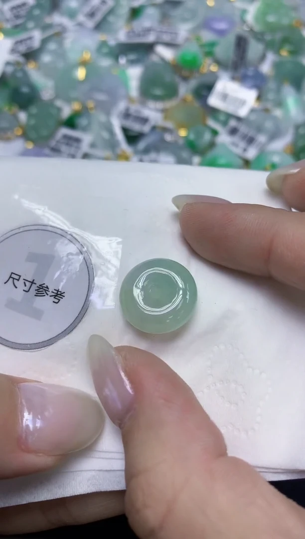 颈饰未镶嵌翡翠天然缅甸翡翠A货百元以上9元证书费自理