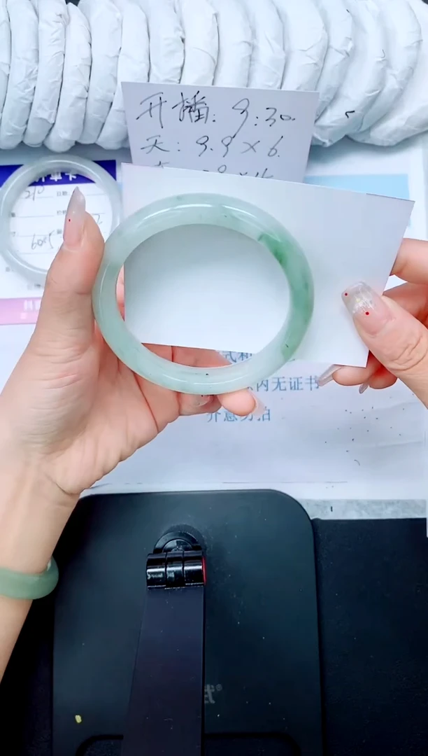 石英质玉手镯未镶嵌211-63