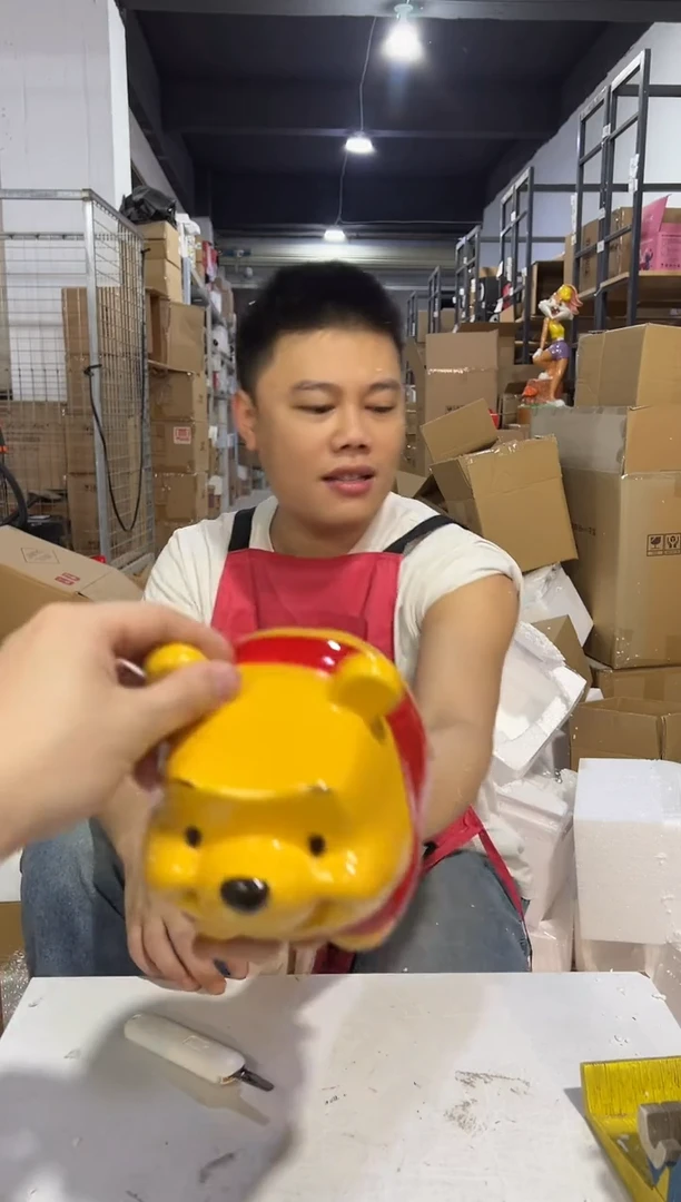 瓷片维尼大号钱罐