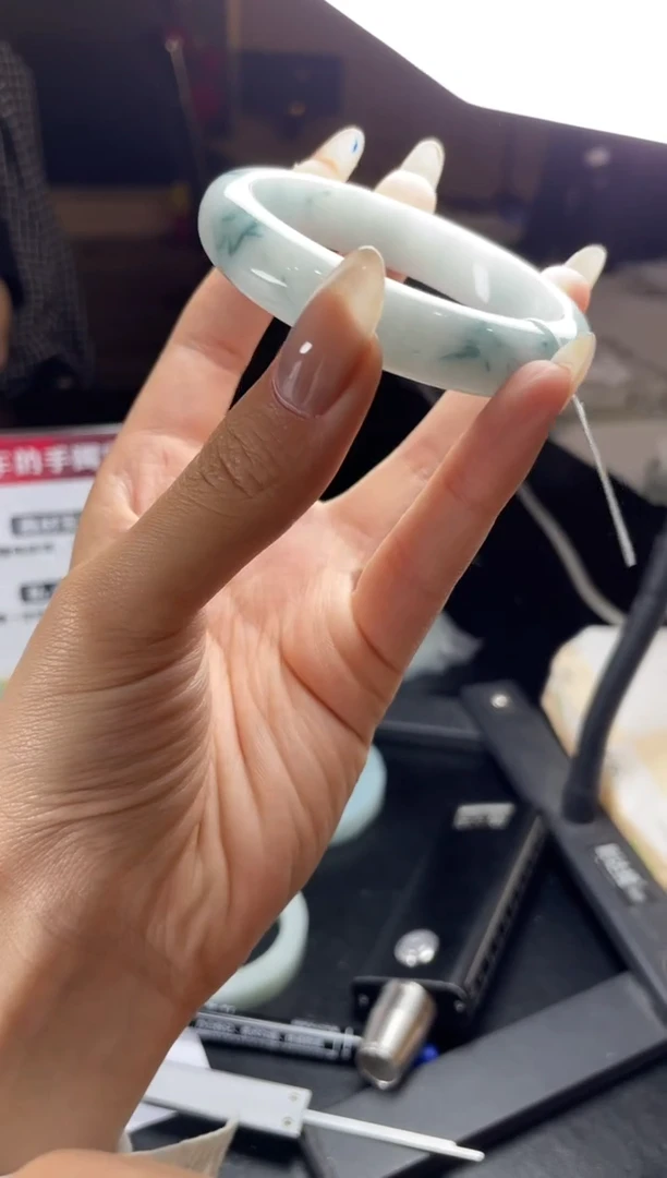 【闪购商品】定制翡翠手镯未镶嵌手镯DDC/发一件