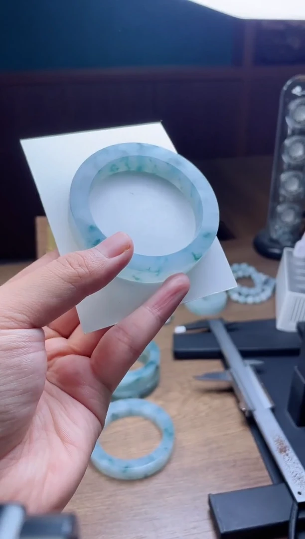 未镶嵌手镯定制翡翠C****e定制