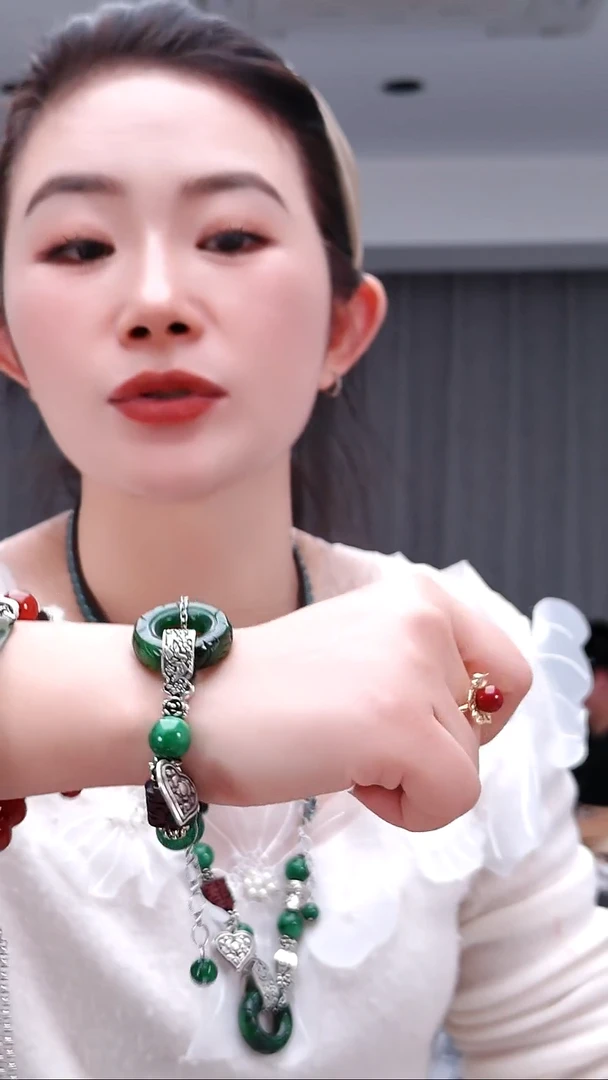 香榧木2025绿扣手串