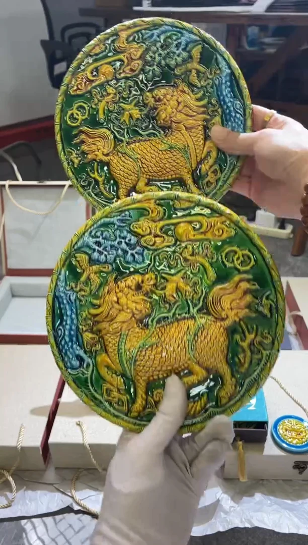 手工艺品琉璃黑**长麒麟大八宝三色琉璃摆件一对装