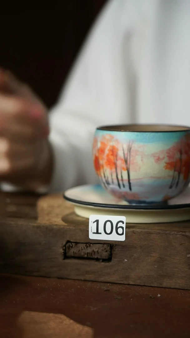 【闪购商品】瓷片 新品！手绘设计师款  秋与歌