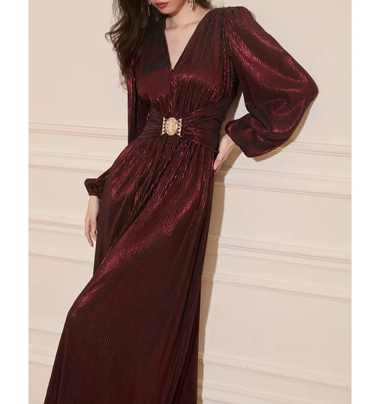 （清货）优雅气质收腰长款大摆连衣裙