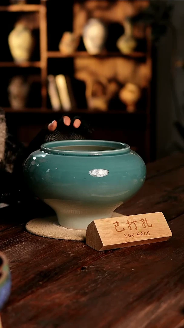 摆件5-29高18口18误差2已打孔