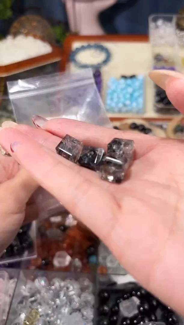 【闪购商品】水晶手串未镶嵌R29闪灵方糖一个卡11