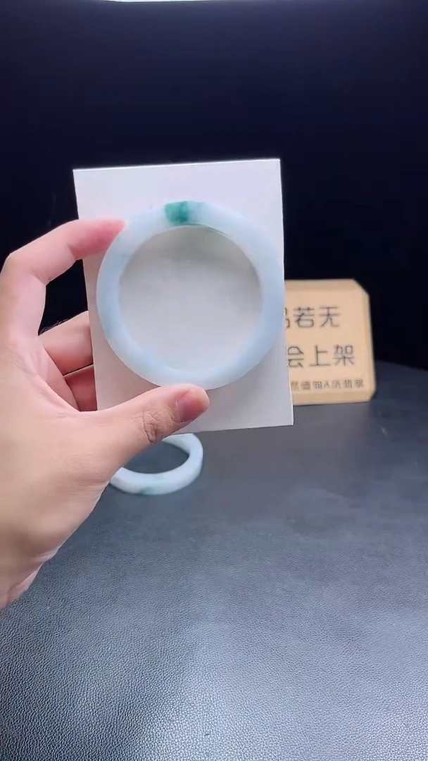 未镶嵌手镯定制翡翠清*定制