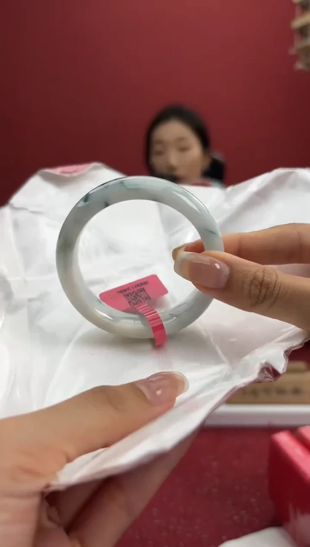 翡翠手镯未镶嵌13手镯