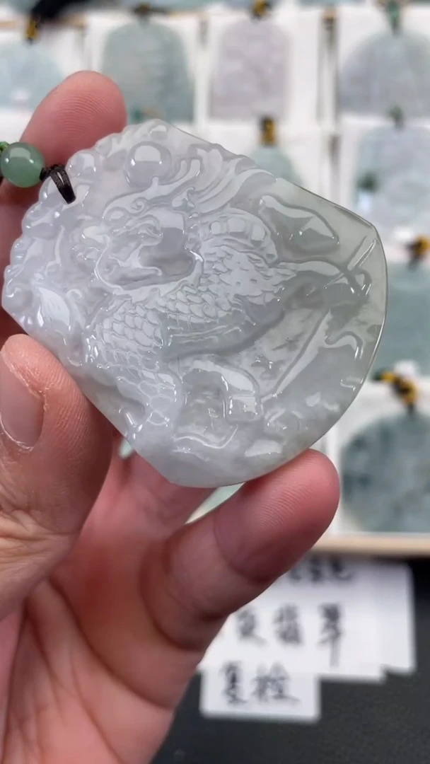 颈饰未镶嵌翡翠天然缅甸翡翠A货107