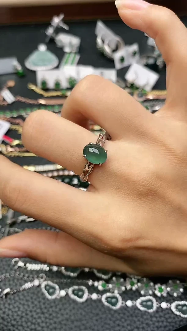 翡翠戒指银S925镶嵌.......