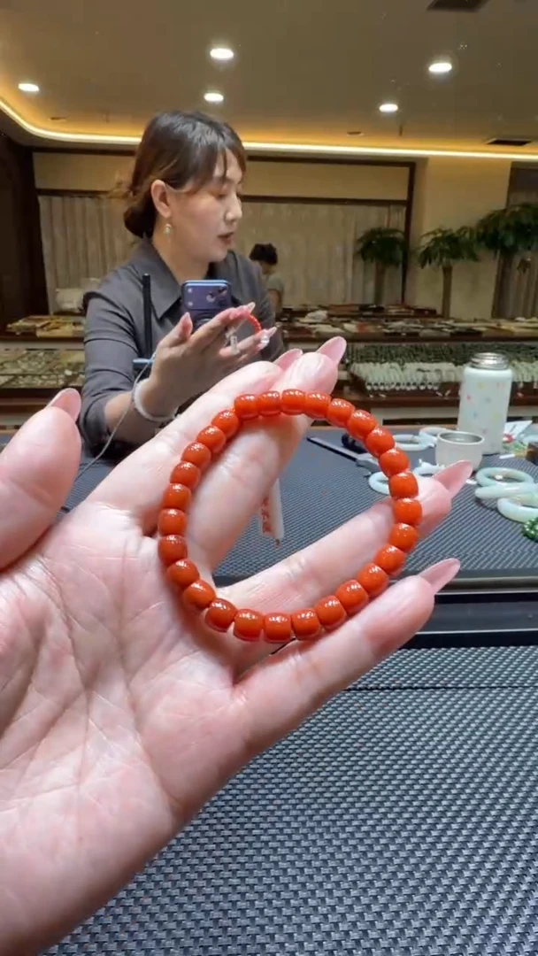 未镶嵌颈饰玛瑙/玉髓手串（多样性，发一）