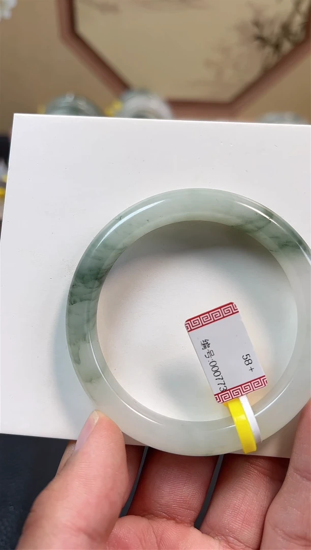 【闪购商品】石英质玉手镯未镶嵌773