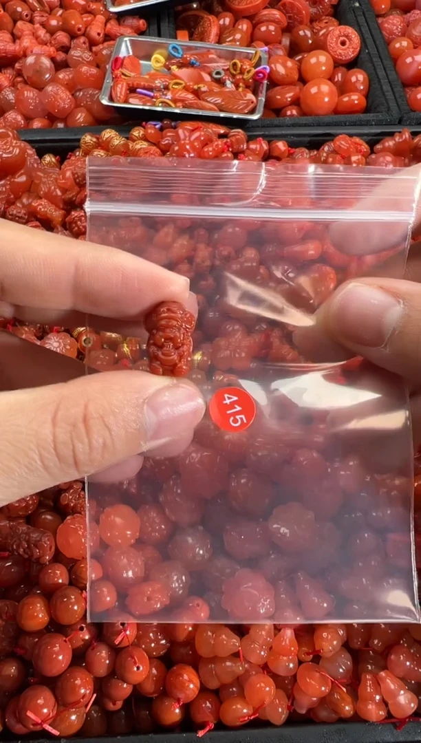 【闪购商品】南红玛瑙颈饰未镶嵌1