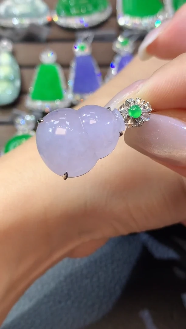 翡翠18K金镶嵌吊坠(不含链)D2 紫货有一定色差