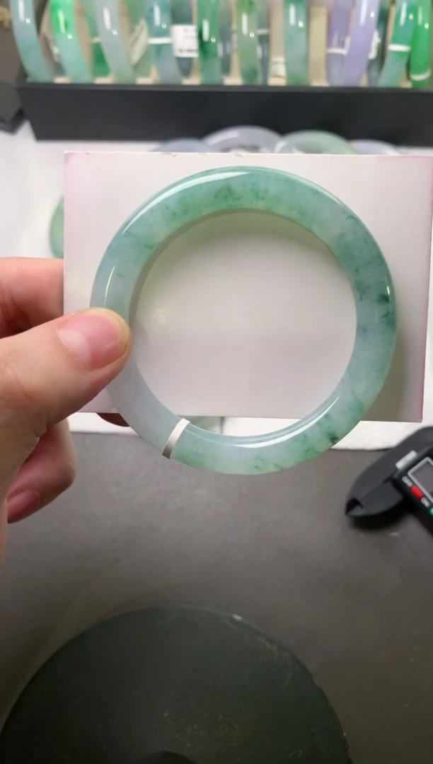 未镶嵌手镯（圆镯）翡翠55*9.7*9.5