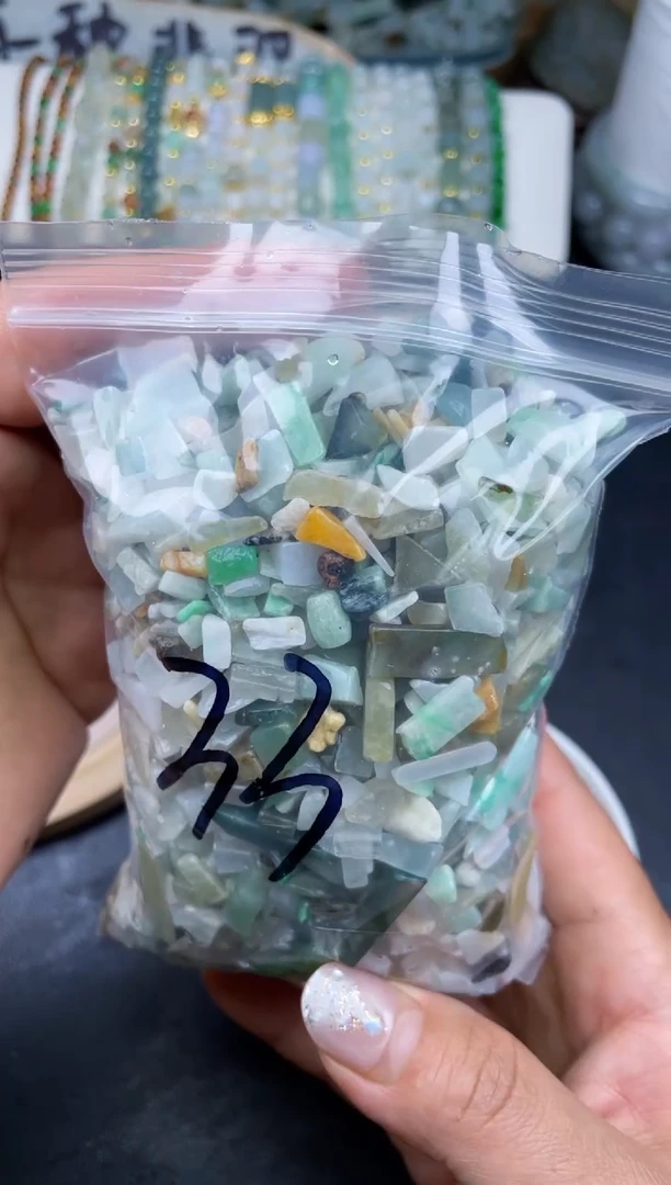 【闪购商品】翡翠颈饰未镶嵌（不退不换）天然翡翠迷你号500克33