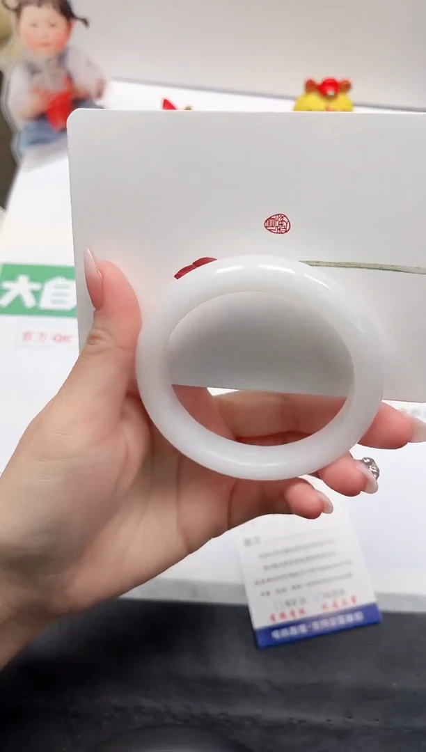 【闪购商品】石英质玉手镯未镶嵌15-60