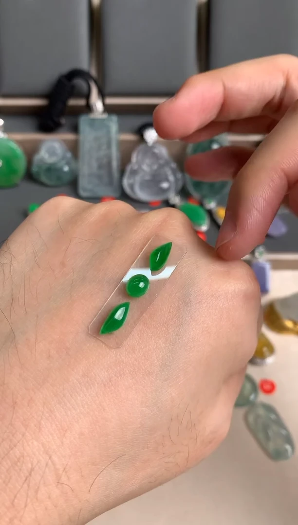 未镶嵌定制翡翠裸玉