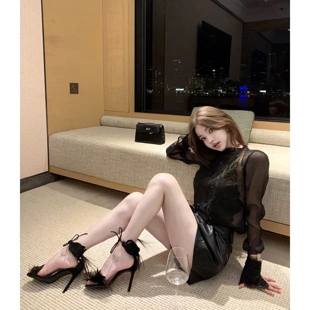 【明牌引诱】2025秋季新款立体蕾丝上衣打底衫御姐黑色小衫配短裤