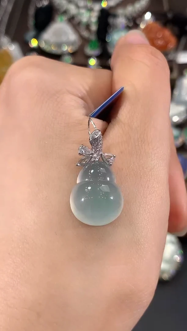 吊坠(不含链)18K金镶嵌翡翠C119