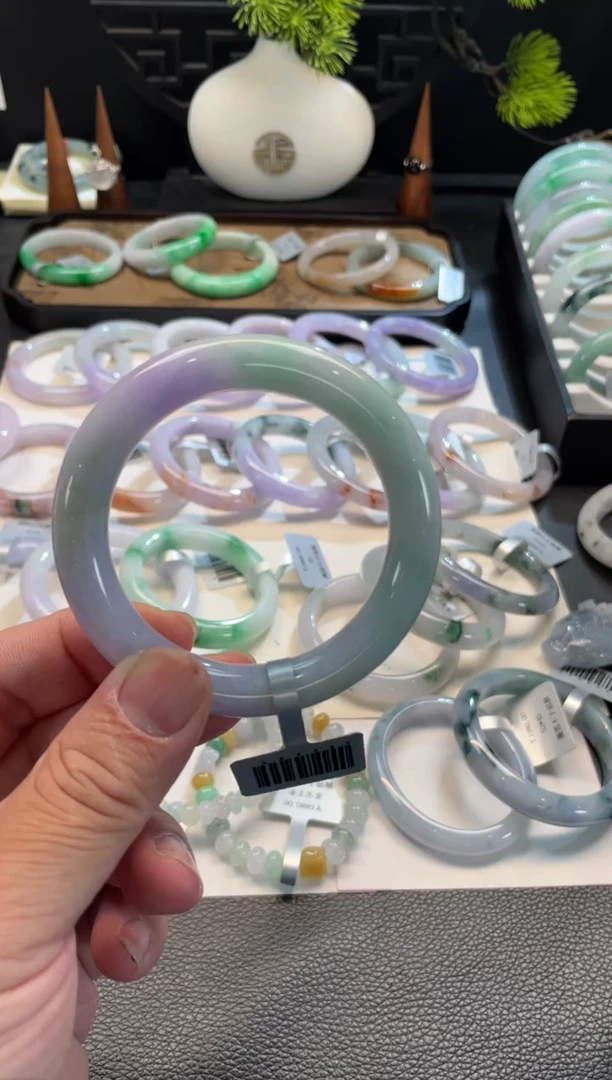 未镶嵌手镯翡翠42号链接 有纹裂 56圆条