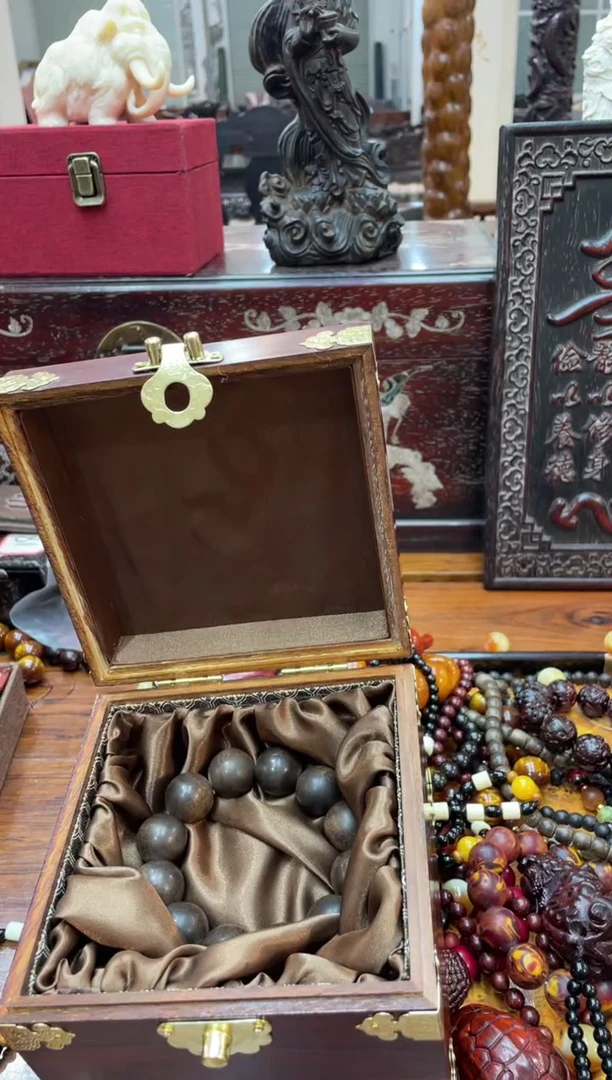 【闪购商品】木cx白手串圆珠带花梨木侧翻盒