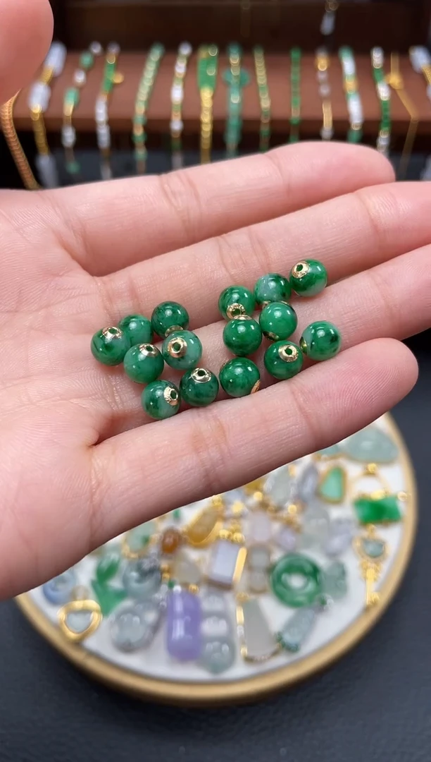 【闪购商品】翡翠吊坠(不含链)18K金镶嵌多样性发货一个