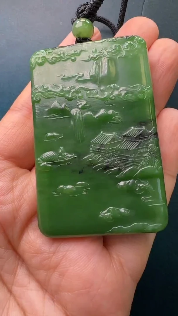 颈饰未镶嵌和田玉吊坠