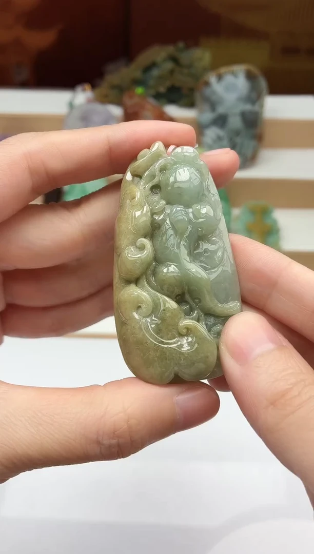 颈饰未镶嵌翡翠牌子