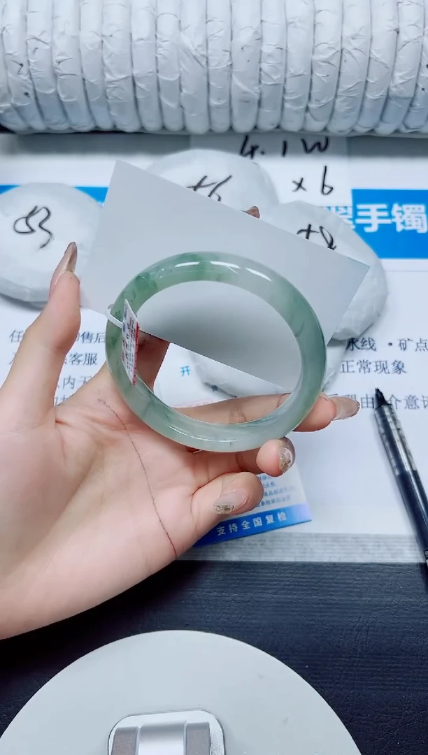 石英质玉手镯未镶嵌216/60