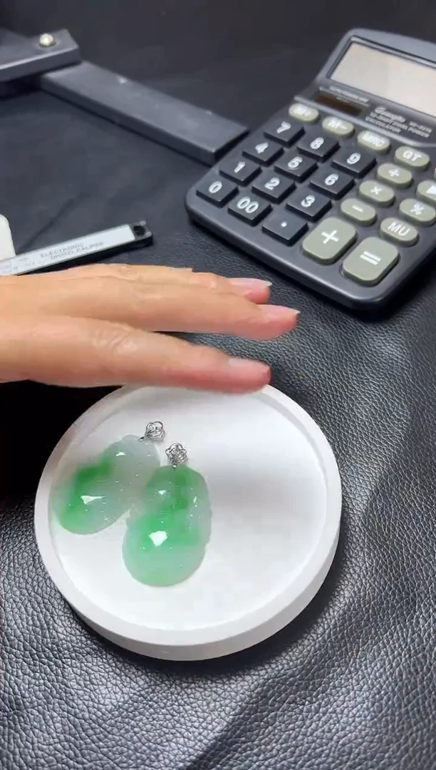 【闪购商品】翡翠颈饰18K金镶嵌YM1015-5 葫芦多样性发一