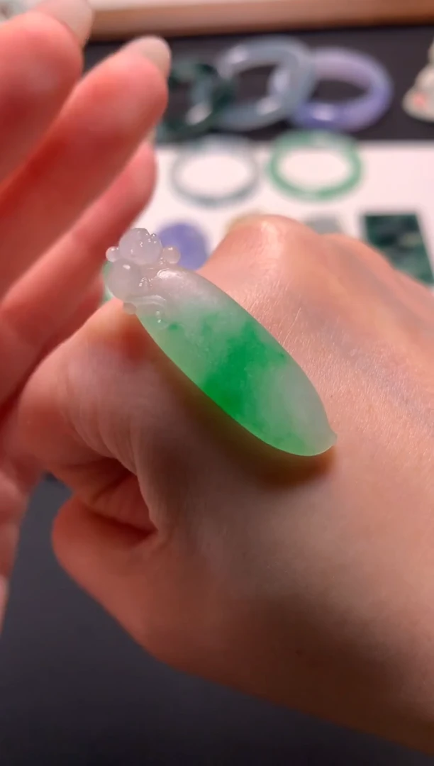 未镶嵌定制翡翠36*11*5.1