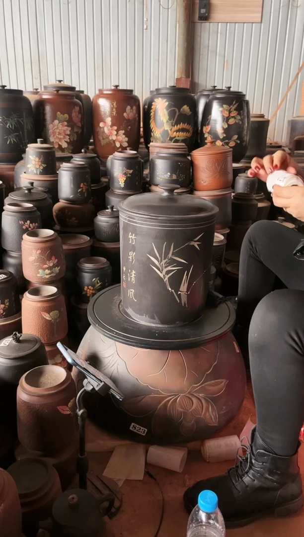 【闪购商品】壶瑕疵 九饼彩填 内裂  108