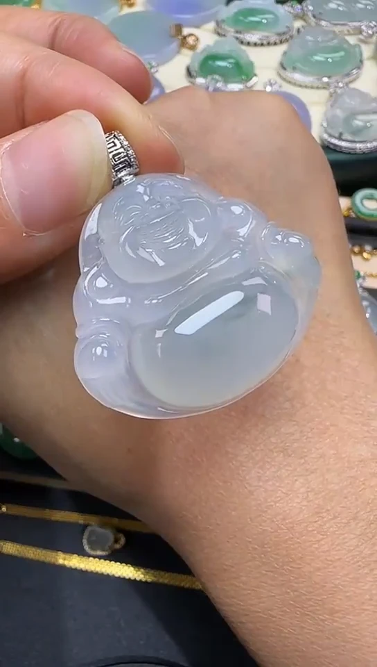 颈饰18K金镶嵌翡翠佛公