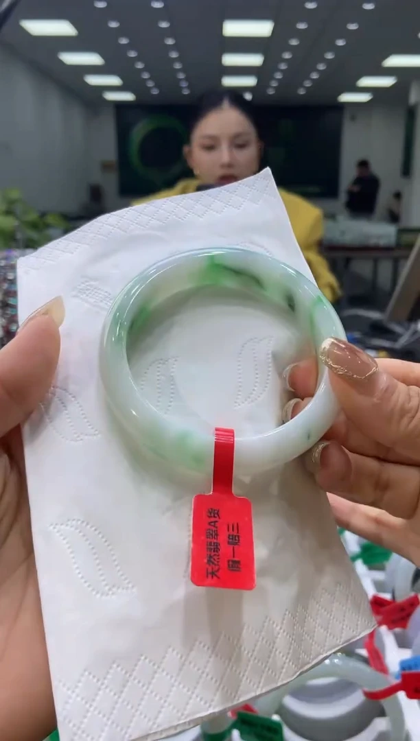 未镶嵌手镯翡翠用****原00007229