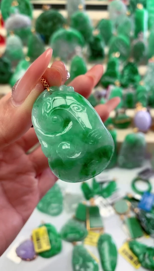 【闪购商品】翡翠颈饰18K金镶嵌挂件