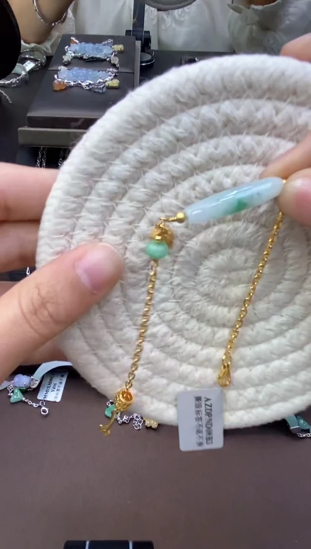 颈饰银S925镶嵌翡翠净货13232