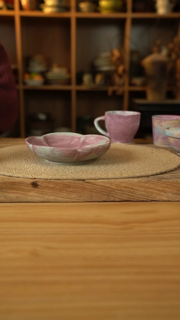 紫色系列的6英寸五边花口盘1个