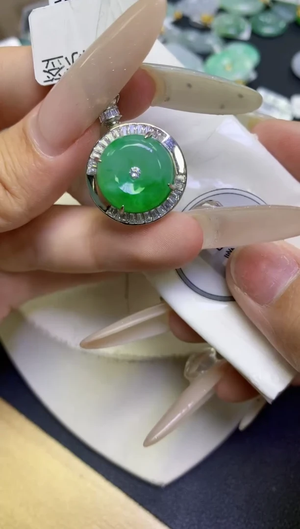 颈饰未镶嵌翡翠天然缅甸翡翠A货百元以上9元证书费自理