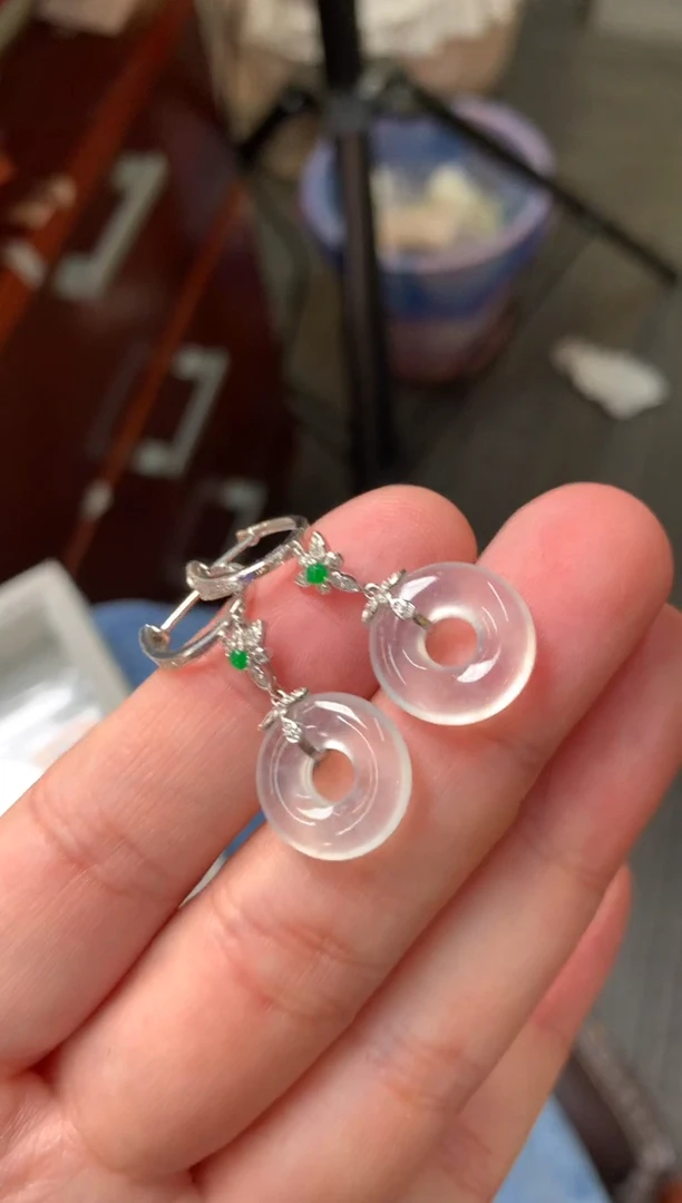 18K金镶嵌翡翠耳饰耳饰