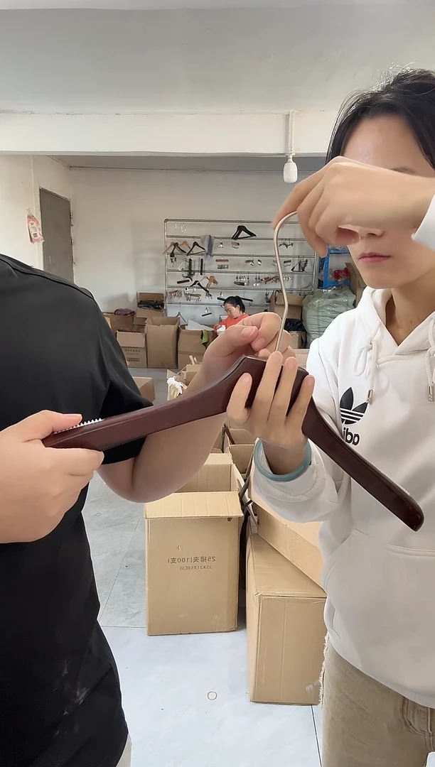 木3.0胡桃木衣架