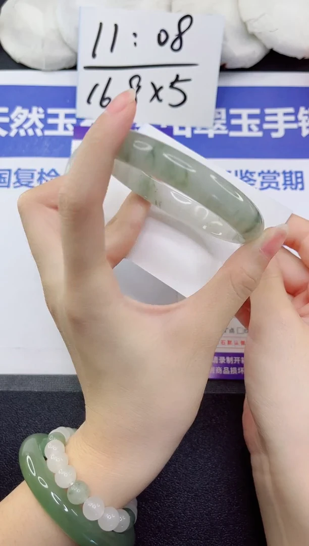 未镶嵌手镯石英质玉5-64
