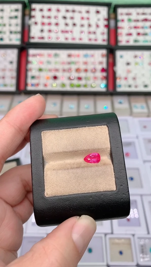 裸石尖晶石1.22ct绝地