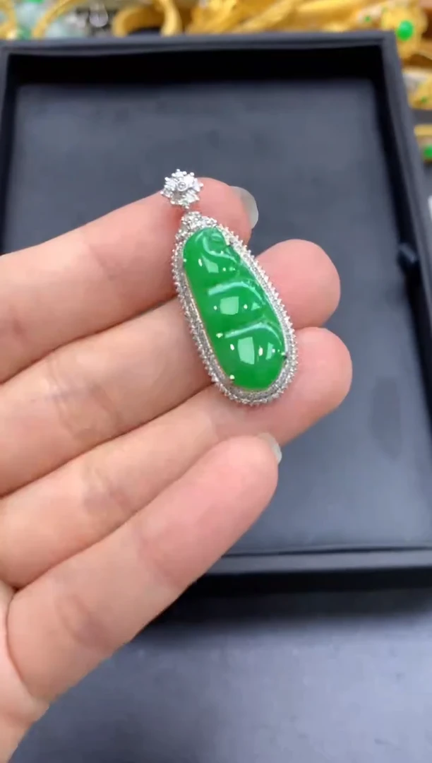 颈饰18K金镶嵌翡翠669-中国好珍宝