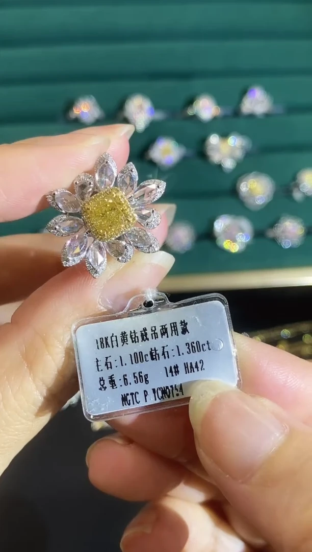 18K金镶嵌戒指钻石999